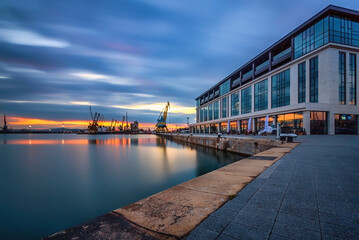 Obraz premium pier at sunset