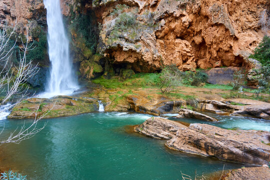 Salto La Novia en Navajas (Castell&oacute;n)