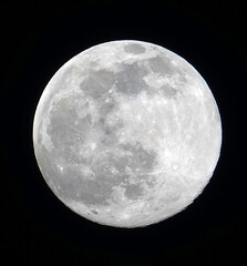 Obraz premium full moon over black
