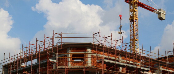 Lavori in corso nel cantiere in primavera - business