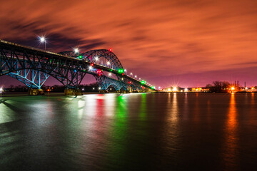 Obraz premium bridge at night
