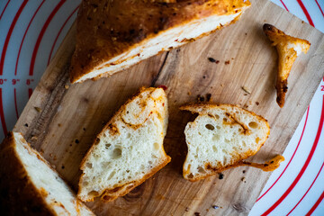 sliced spice country bread on cutting board