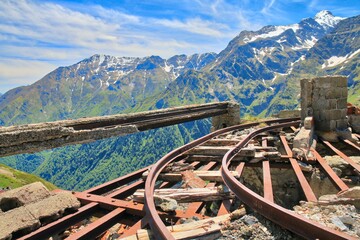 Obraz premium Des rails à la montagne - Mines du Bentaillou - Ariège