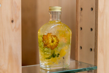 ハーバリウム　ガラスの瓶にドライフラワー　インテリア