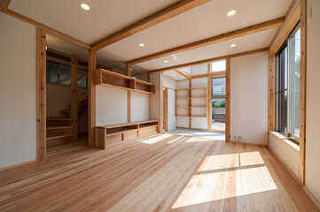 新築の家　部屋	　木造　無垢材