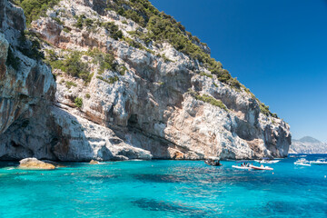Fototapeta na wymiar The coastline in Cala Mariolu, famous bay beach in the Orosei gulf (Sardinia, Italy)