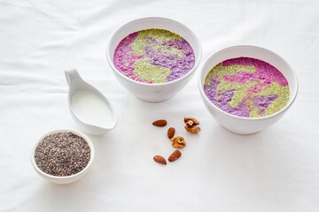 Acai detox smoothie bowles with chia seeds and berries