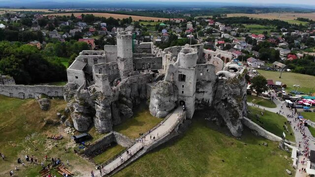 Witcher Castle Zoom Out Shot - The medieval castle known as Ogrodzieniec castle was featured in the Netflix series The Witcher and is located in Poland.