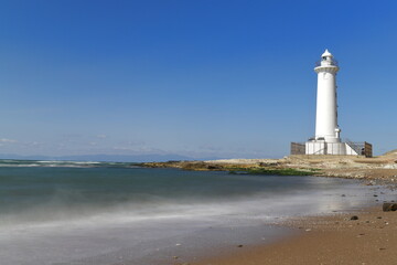 快晴の日の灯台