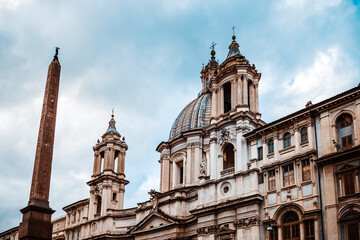 Fototapeta na wymiar Street view of downtown Rome, ITALY