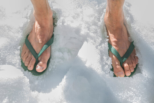 Wearing flip flop on the snow