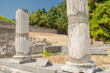 greek columns