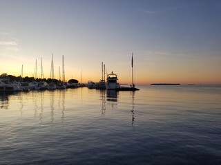 Fototapeta premium Colorful Lake Sunset