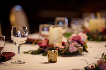 Traditional wedding reception table decorations
