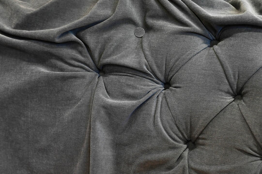 tissu de fauteuil capitonn&eacute; artisan tapissier