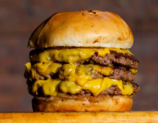 Triple cheedar burger
