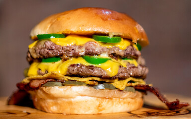 Pepino burger bacon
