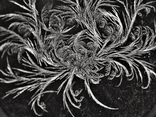 Ice Crystals on window at -22C closeup 03