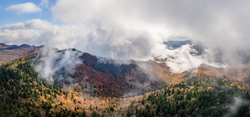 Dramatic autumn weather - with clouds, fog and sun - in the Blue Ridge Mountains