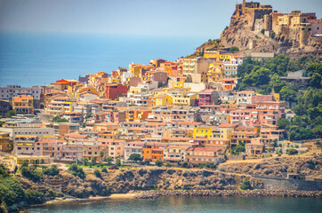 Obraz premium Fernansicht von Castelsardo auf Sardinien