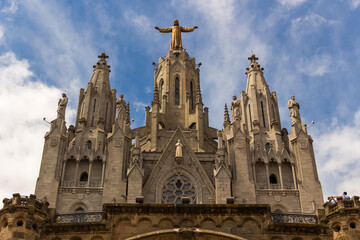 Fototapeta na wymiar Tibidabo Cathedral in Barcelona in Spain