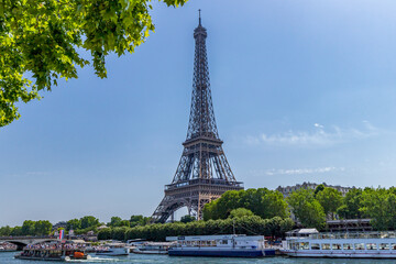 Fototapeta na wymiar The Eiffel Tower in Paris in France