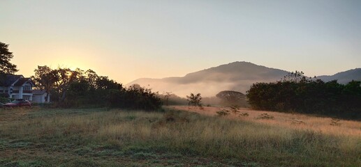 Obraz premium sunset in the mountains