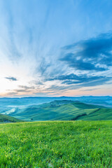Obraz premium Rolling Landscape in dawn light in Tuscany