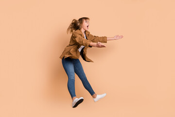 Full size photo of young crazy shocked amazed girl in glasses catch huge sale discount isolated on pastel color background