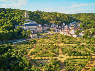 Fototapeta na wymiar aerial view of La Roche-Guyon, one of the most beautiful villages in France