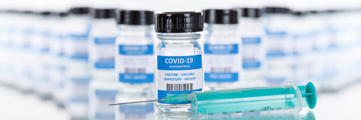 Coronavirus Vaccine bottle Corona Virus syringe COVID-19 Covid vaccines banner copyspace copy space
