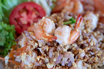Deep fried shrimp with garlic and pepper i