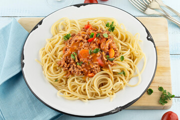 Pasta Bolognese with fresh oregano series picture 02