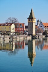 Lindau im Bodensee, Hafenpromenade mit Mangturm