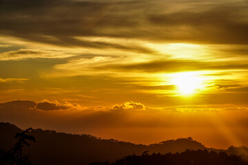 Obraz premium sunset in the mountains