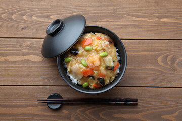 中華丼 どんぶり テーブル
