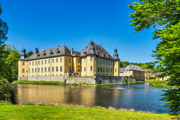 Obraz premium baroque castle dyck dike germany