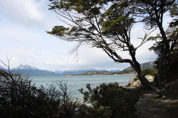 Paisaje, montaña y lago
