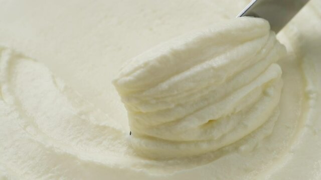Cream cheese with knife, extreme close up of making sandwiches, 4k ProRes uncompressed	
