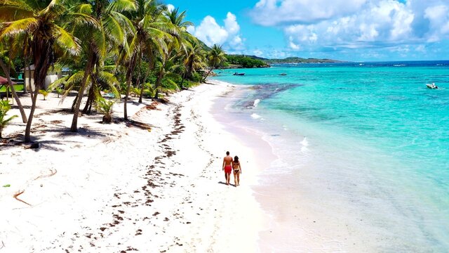 Plage du Souffleur &agrave; la D&eacute;sirade en Guadeloupe