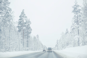 Obraz premium snowy road in the north