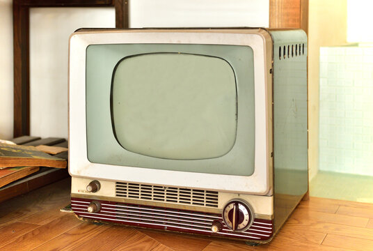 57 Best 白黒テレビ Images Stock Photos Vectors Adobe Stock