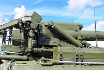 Fototapeta na wymiar Artillery gun drives and mechanisms