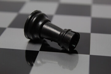 Obraz na płótnie Canvas Chess game with its pieces and board