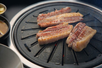삼겹살 돼지고기 pork 돼지 삼겹살구이 