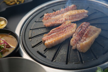 삼겹살 돼지고기 pork 돼지 삼겹살구이 