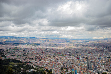 Fototapeta na wymiar view of the city Bogotá