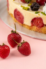 Cheesecake with fruits and berries on top