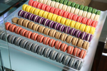 형형색깔의 달콤한 디저트인 마카롱 Macaroons, a colorful sweet dessert