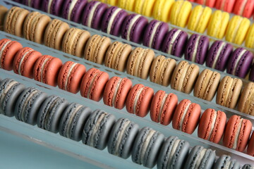 형형색깔의 달콤한 디저트인 마카롱 Macaroons, a colorful sweet dessert
